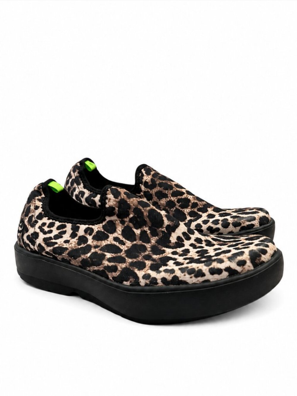 OOFOS OOmg EeZee Recovery Shoes Women’s 7 EU 38 Leopard Print Slip On Comfort
